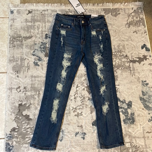 - VNTAGE MOM AlMOST FAMOUS - Picture 2 of 5